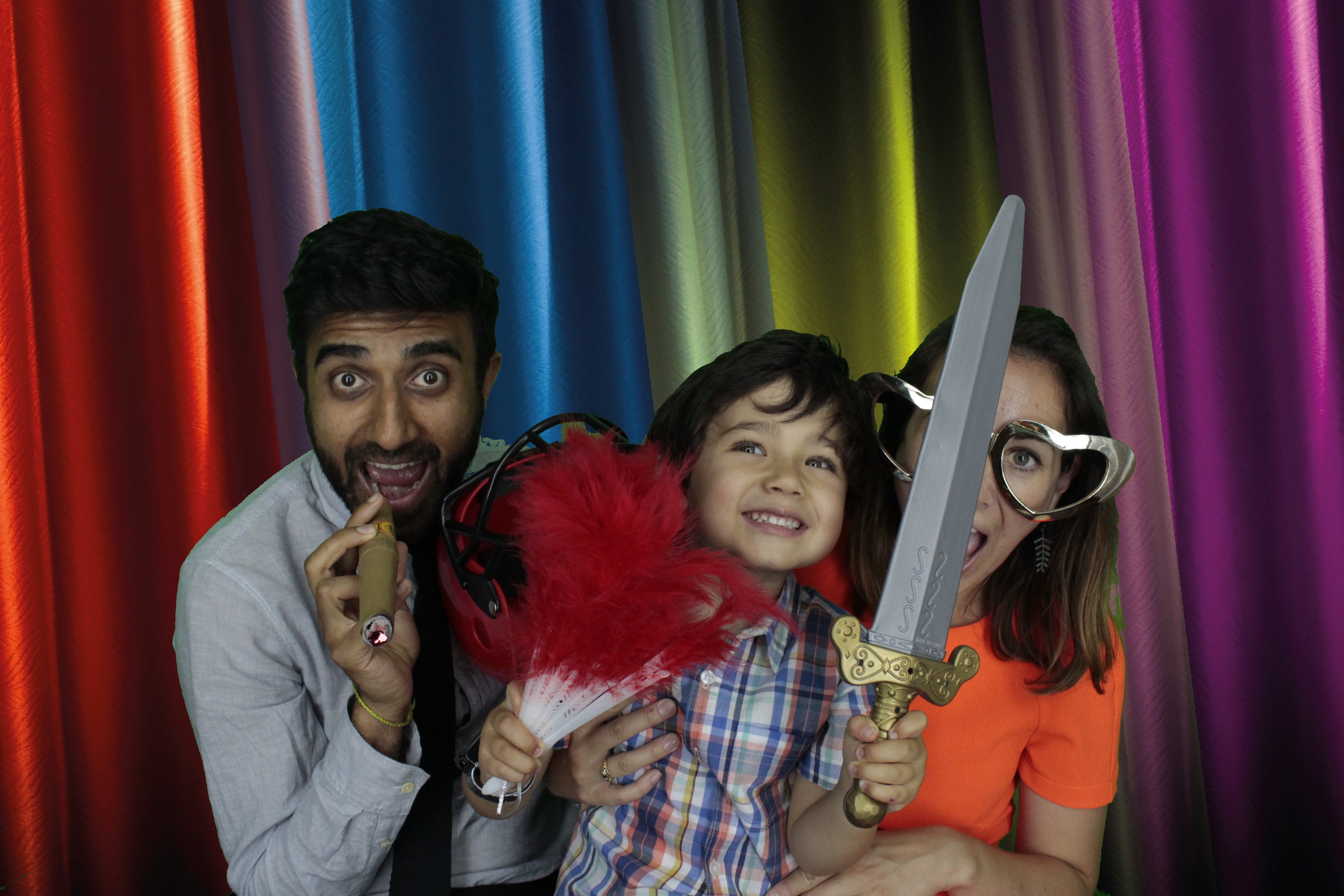 Bhavin & Yasmin’s Wedding | View more photos from the event at gallery.myphotoboothexperience.co.uk/u/MyPhotoBoothExperienceLtd/Bhavin-Yasmin’s-Wedding